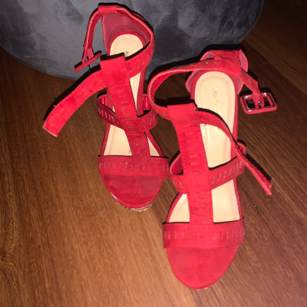 Red wedges